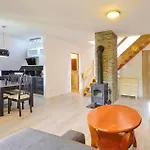 펜션 Awesome In With Wifi 카르파츠