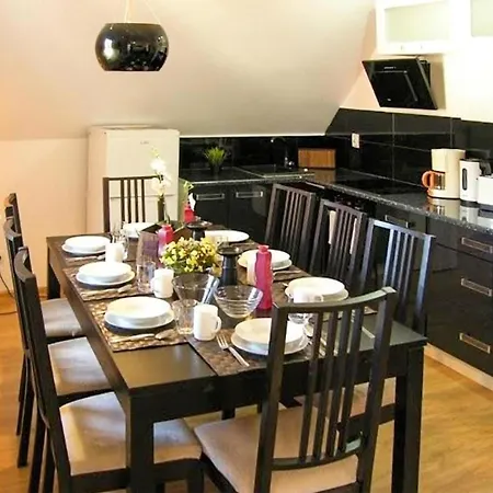 Holiday home 3 Bedroom Lovely In Karpacz