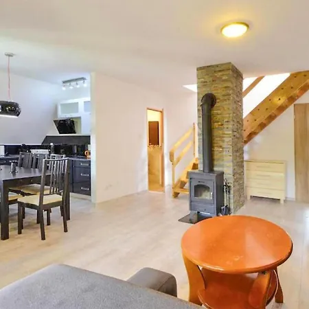 Holiday home 3 Bedroom Lovely In Karpacz