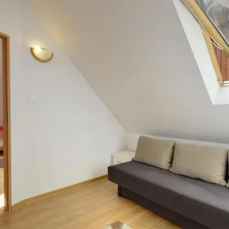 Dom wakacyjny 3 Bedroom Pet Friendly In *
