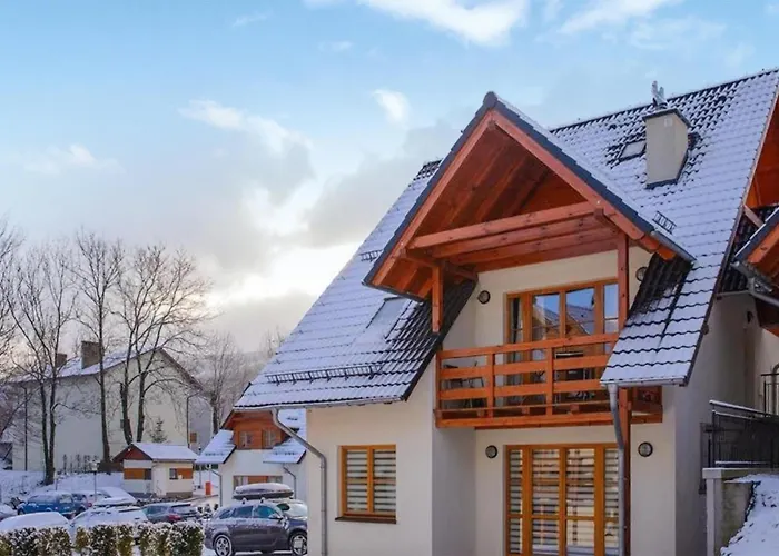 3 Bedroom Lovely In Σπίτι διακοπών *