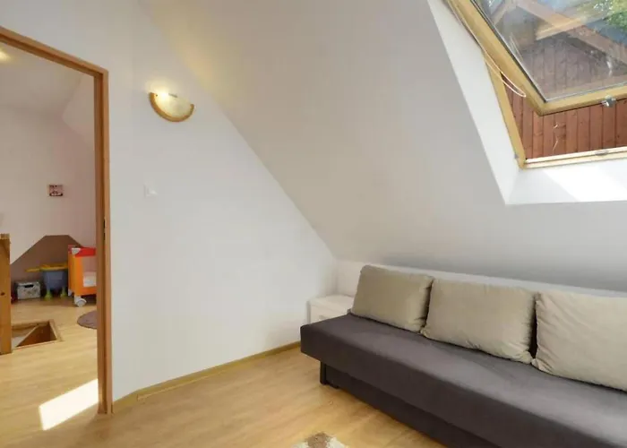 Σπίτι διακοπών 3 Bedroom Lovely In *